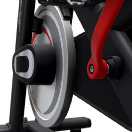 IC2-LIfeFitess-Cycle-wheel-pedal-detail-L
