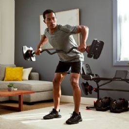 CAMOSTMAN_CURLBAR_FAMILYROOM_THEON_1397_Final.