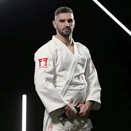 חליפת ג'ודו לבוגרים 101342 RED LABEL JUDOGI בצבע לבן