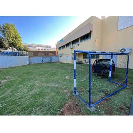 שער קט-רגל קבוע פרופיל עגול מגולוון בגודל 300/200 ס"מ מקובע בבטון ע"פ תקן (יח') מבית CITYSPORT
