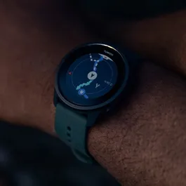 שעון ספורט חכם 242265 דגם 5 Peak מבית סונטו SUUNTO Cave Green
