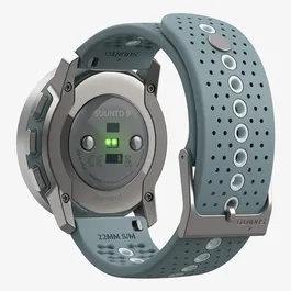 שעון מולטי ספורט 242296 דגם Peak 9 מבית סונטו SUUNTO Moss Gray