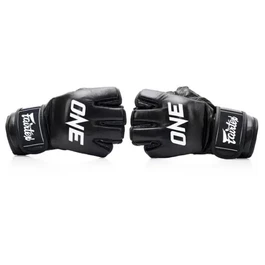 כפפות גראפלינג מקצועיות MMA 251181 דגם ONE X Grappling Gloves FGV12 ONE מבית Fairtex