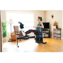 מכשיר קומפקטי ורב תכליתי 261478 המציע שלוש תחנות שונות לאימון כוח StrengthErg מבית Concept 2