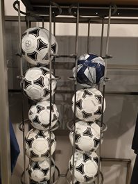 סטנד לאיכסון 12 כדורי רגל או כדורסל 100195 מבית CITYSPORT