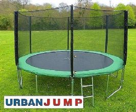 טרמפולינה 2.4 מטר (8 פיט) כולל רשת הגנה, סולם וכיסוי קפיצים מבית Urban Jump